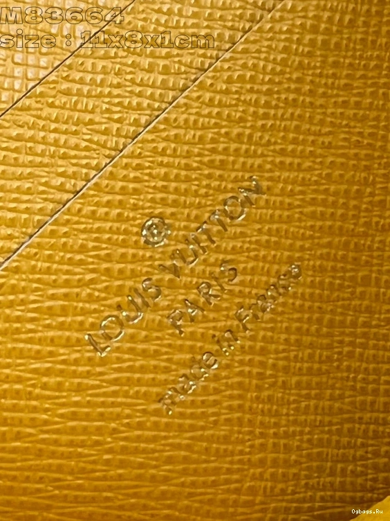 Wallet-11*8.5*1.5CM Vuitton Noa Louis Compact 0214